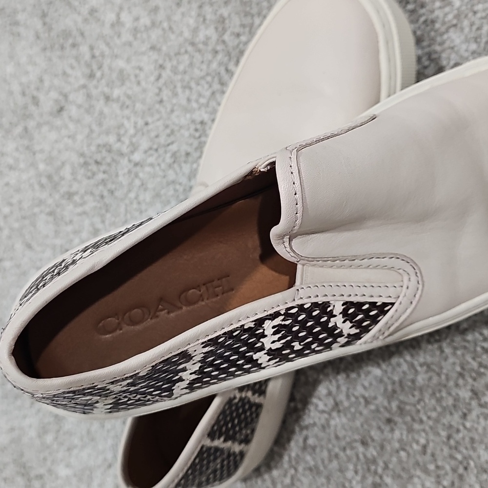 Women's shoes